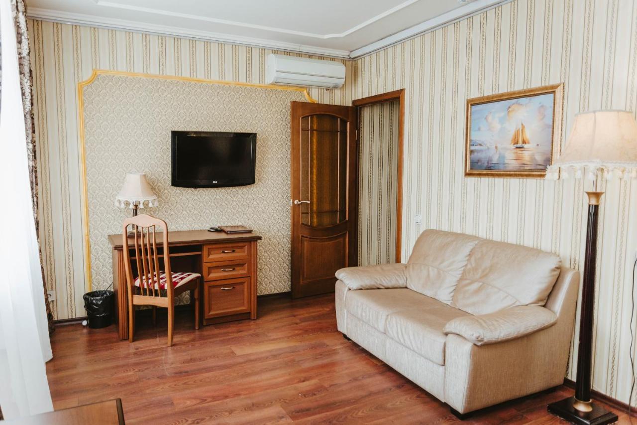 יקוטסק Hotel Lena מראה חיצוני תמונה